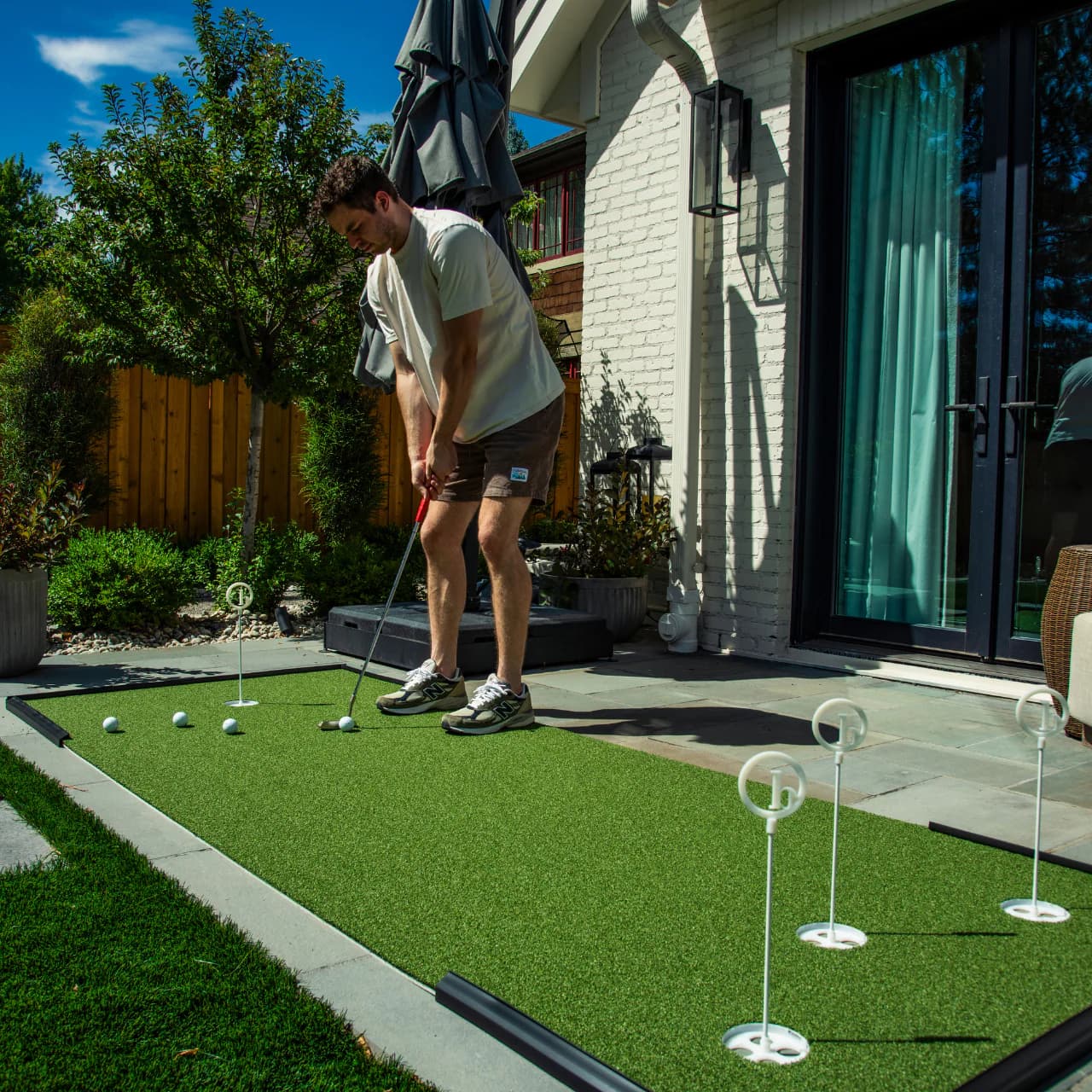 Outdoor Tour Grade Turf Putting Green - Main feature image