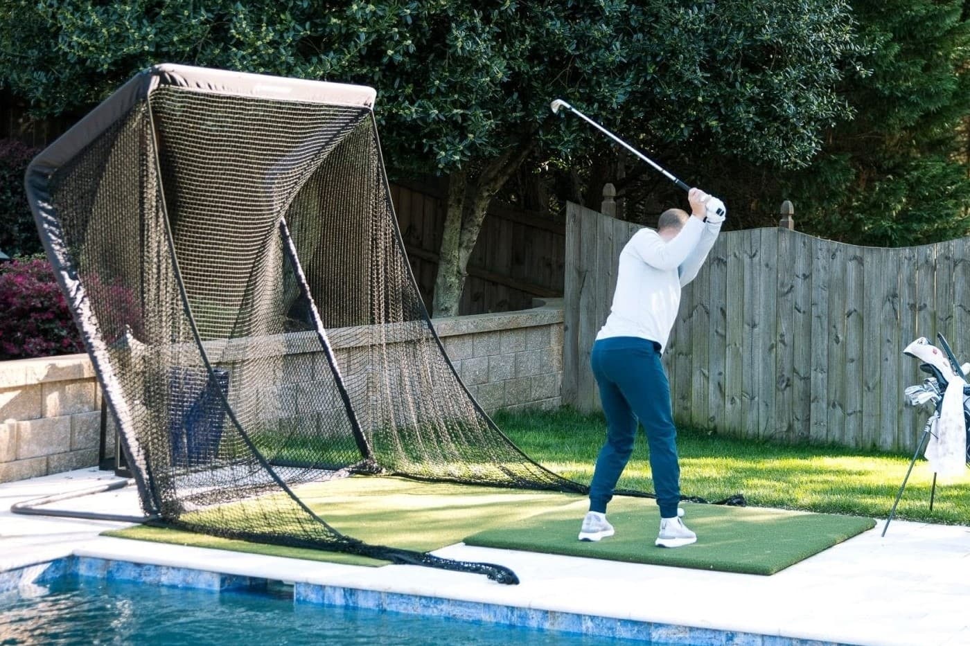 Easy Setup for Indoor or Outdoor Use